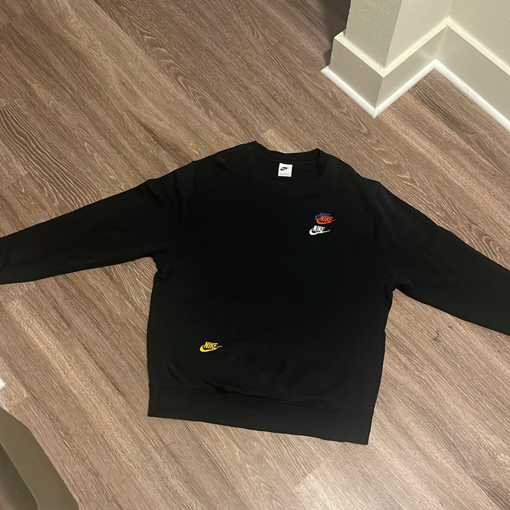 Nike pull over